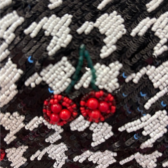 NWT Viral black and white houndstooth cherry pattern beaded baguette bag - Picture 7 of 16